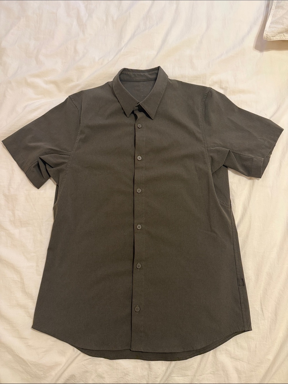 Men's Short-Sleeve Button-Up Shirt - Charcoal Gray